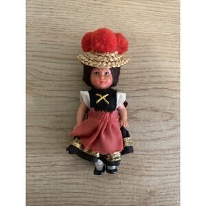 VTG 3.5” Mini Black Forest Schwarzwald German Folk Girl Articulated Figurine